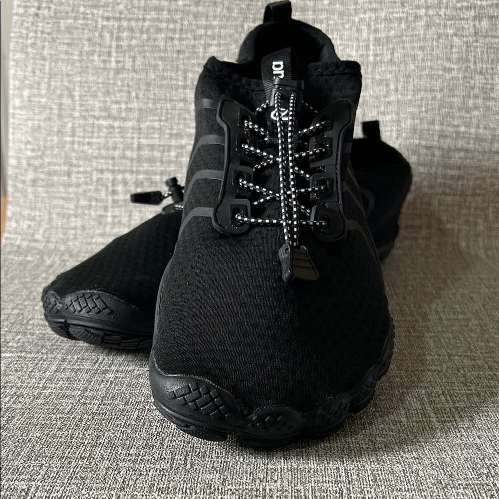 Men's Black Athletic Water-Ready Shoes with Quick-Lace size L/10